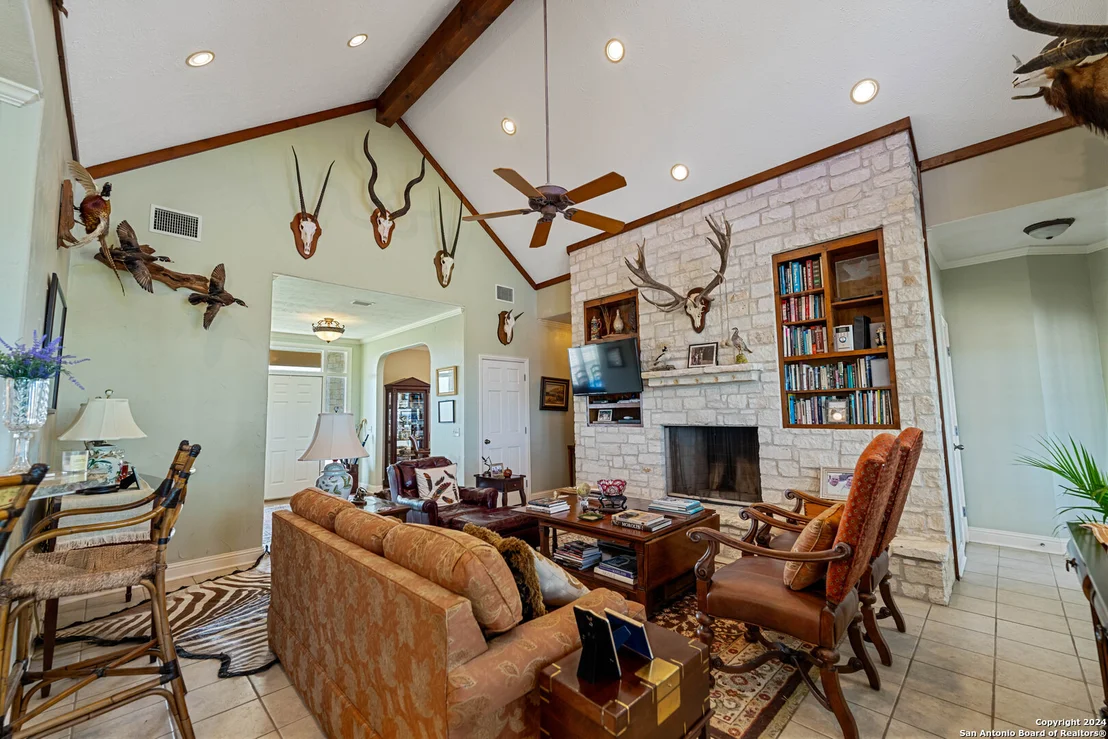 Photo of 6402 County Road 345