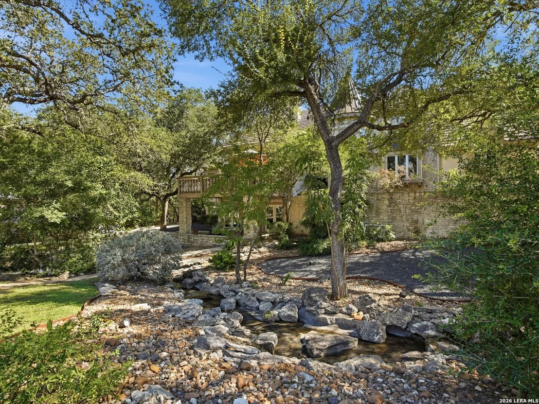 Photo of 6 Devon Wood