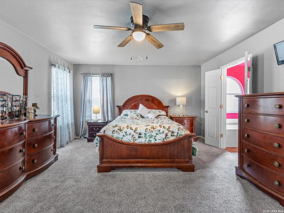 Photo of 2449 Harris