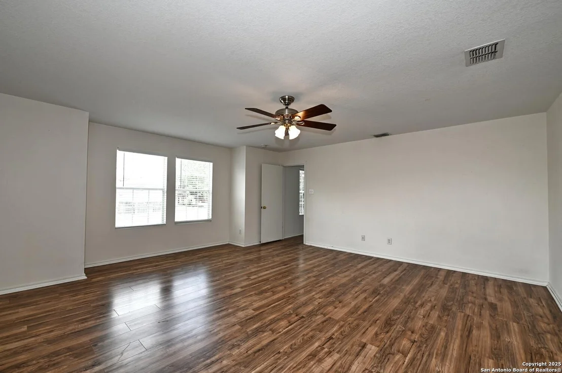 Photo of 245 gatewood