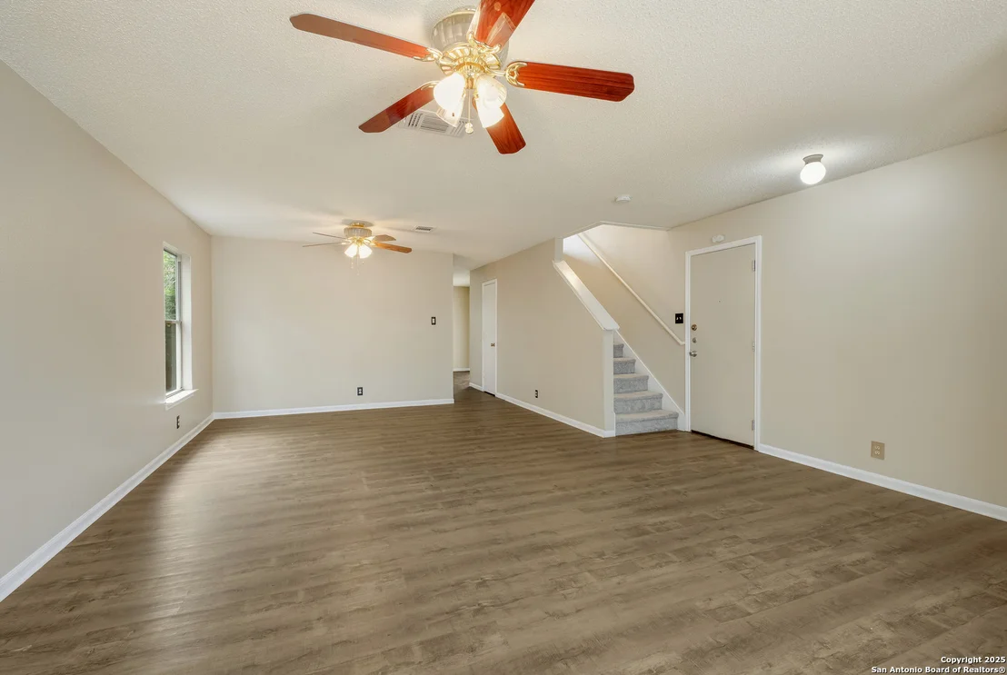 Photo of 8803 Breezefield