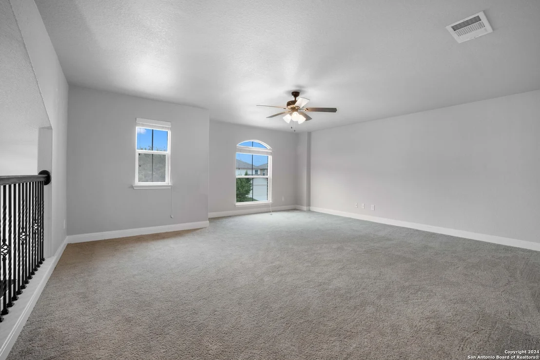 Photo of 8728 emerald sky