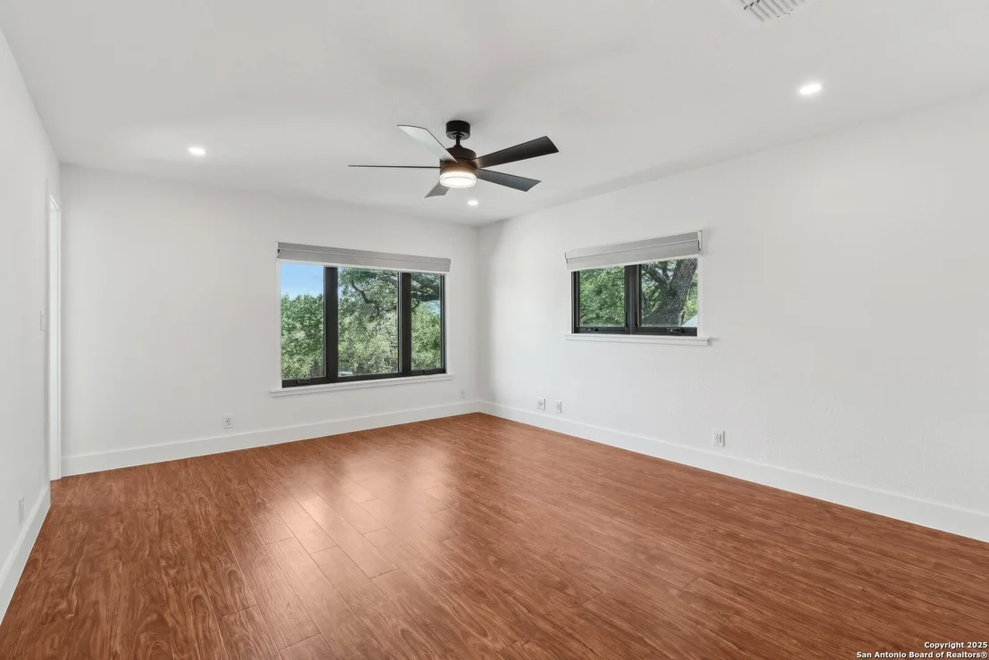 Photo of 3902 Creek Pt