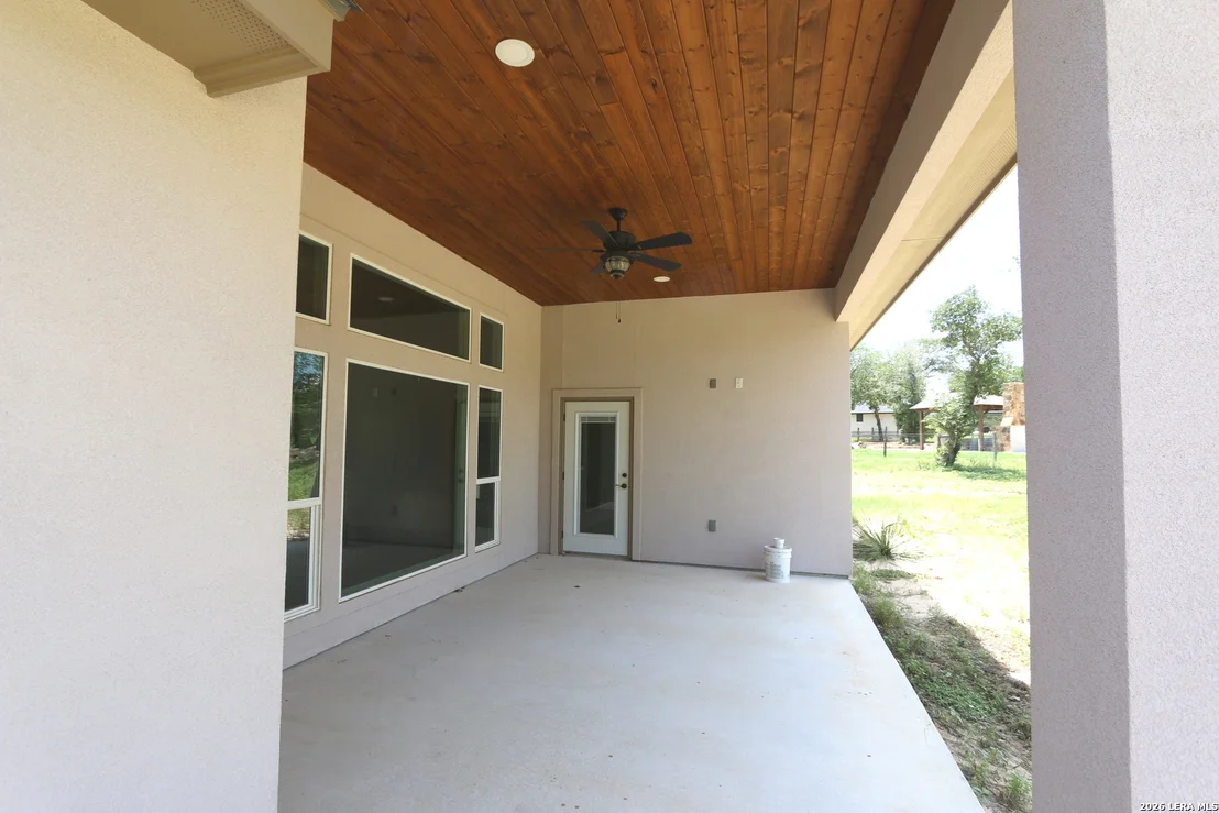 Photo of 193 Oak Fields Dr