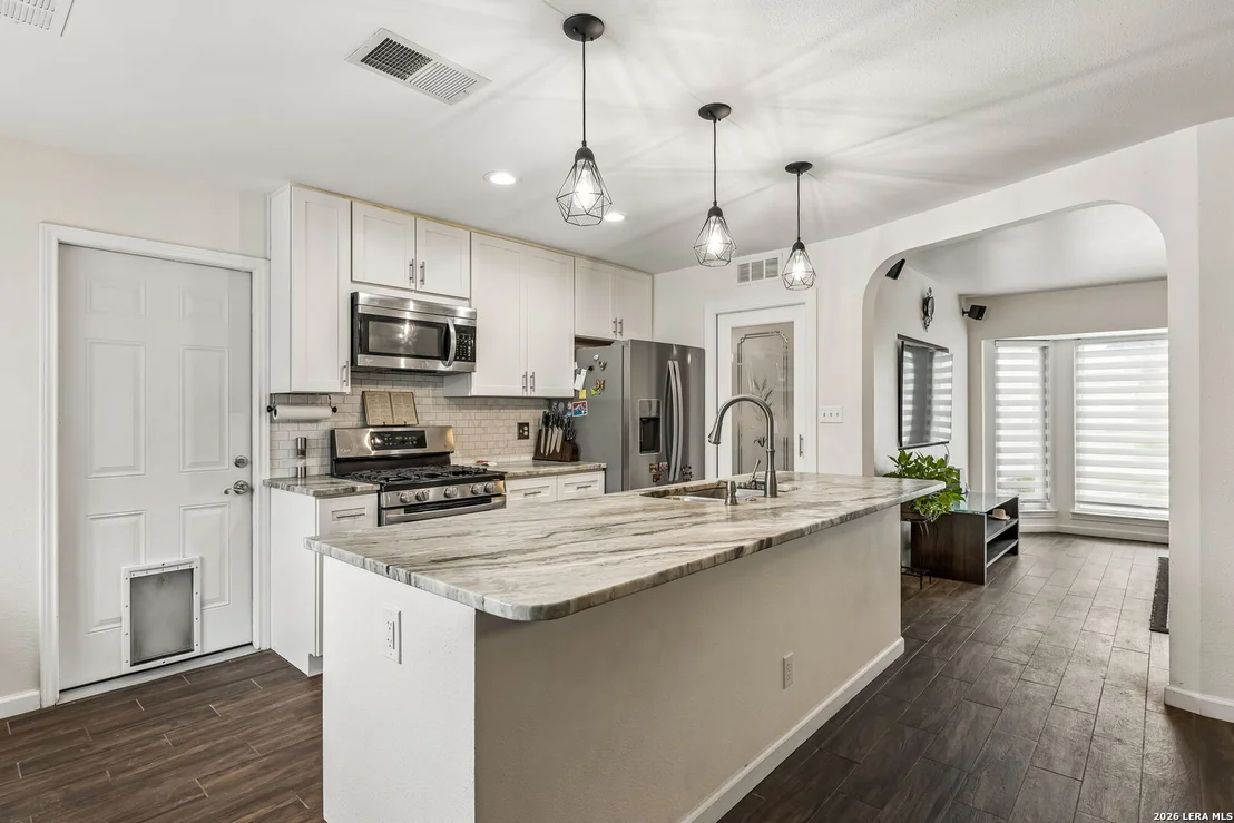 Photo of 218 Whispering Oaks