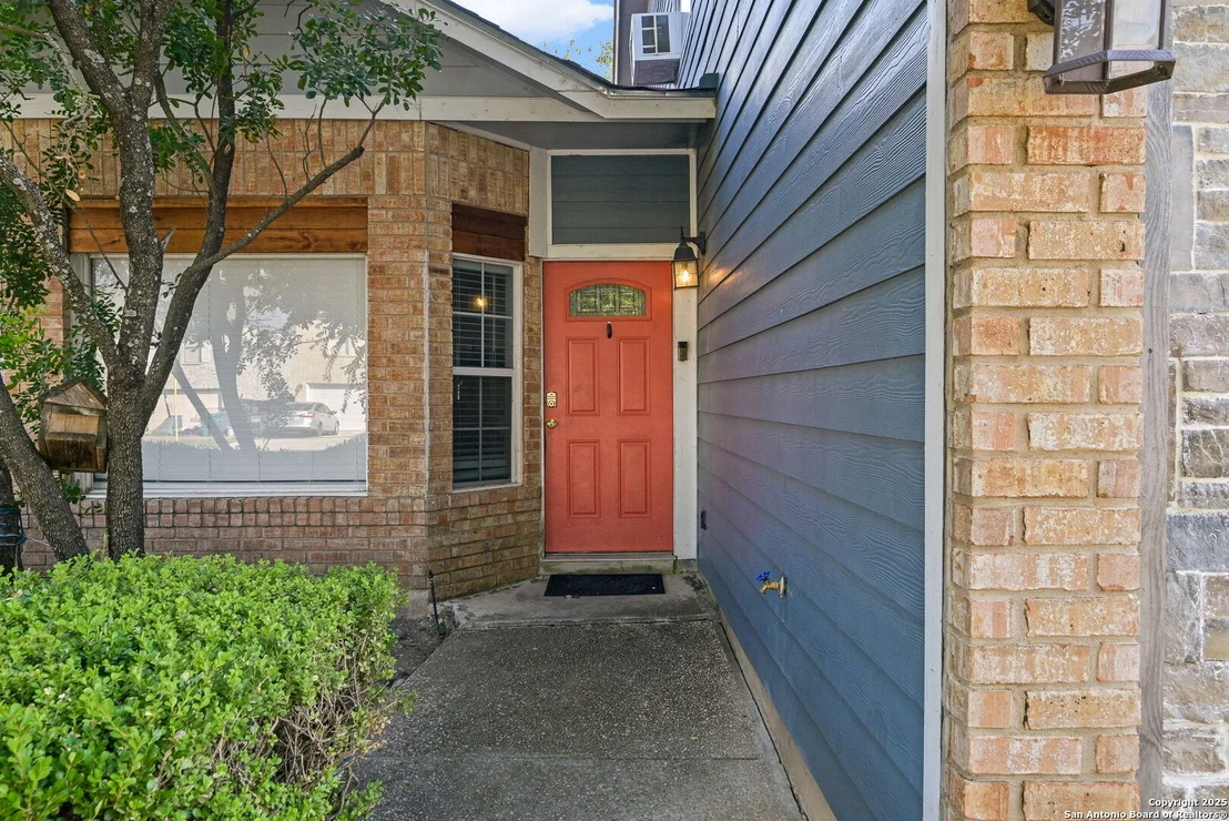 Photo of 10110 Cedarvale
