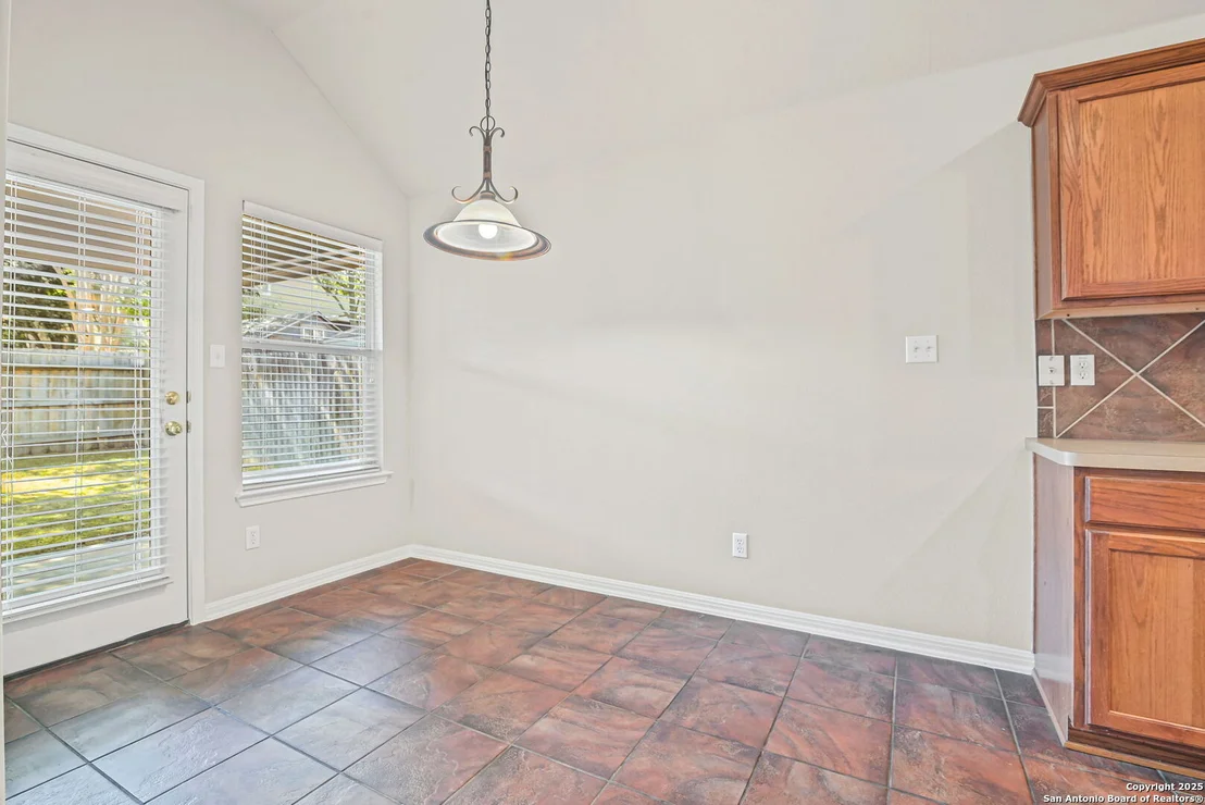 Photo of 9810 Selbourne