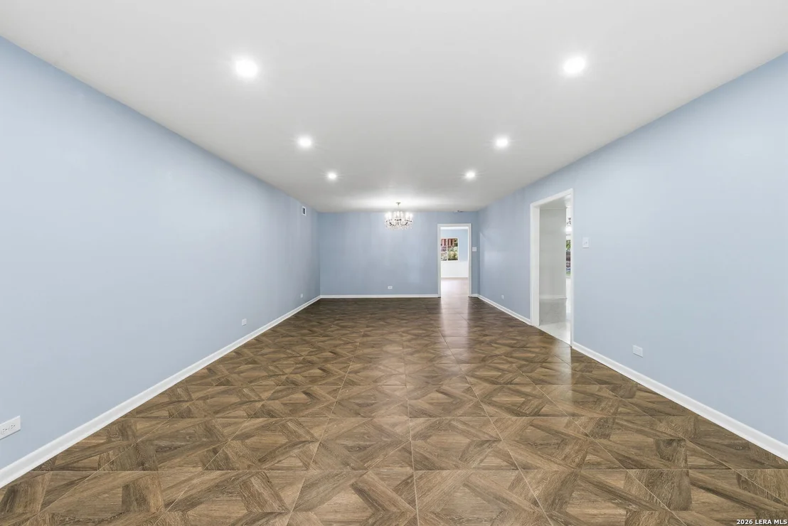 Photo of 105 Cobblestone