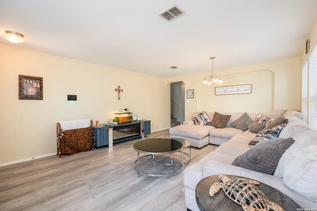 Photo of 24703 Maple Crest