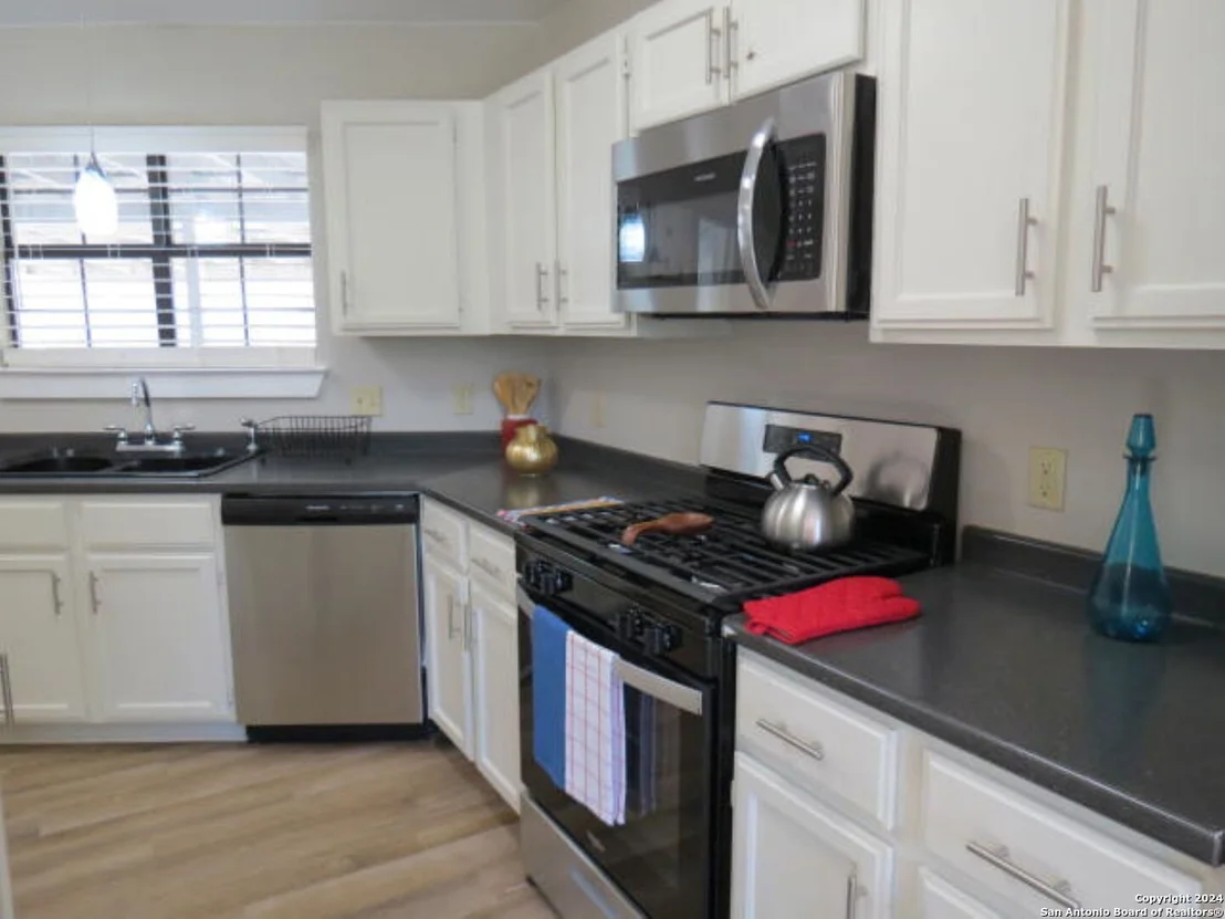 Photo of 1523 SPRING RD