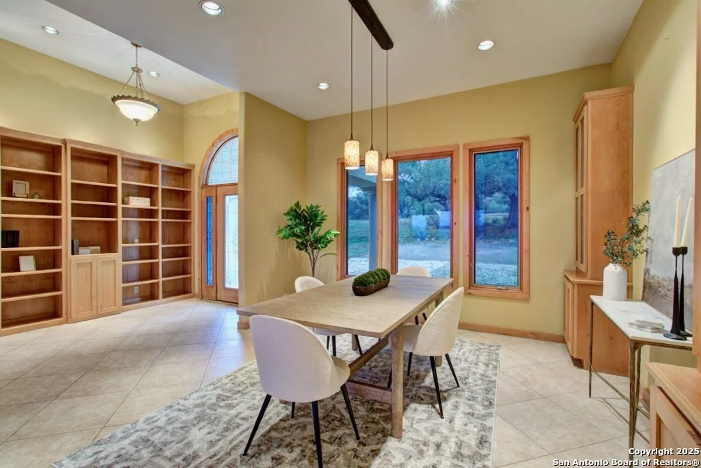 Photo of 555 CROOKED OAK DR