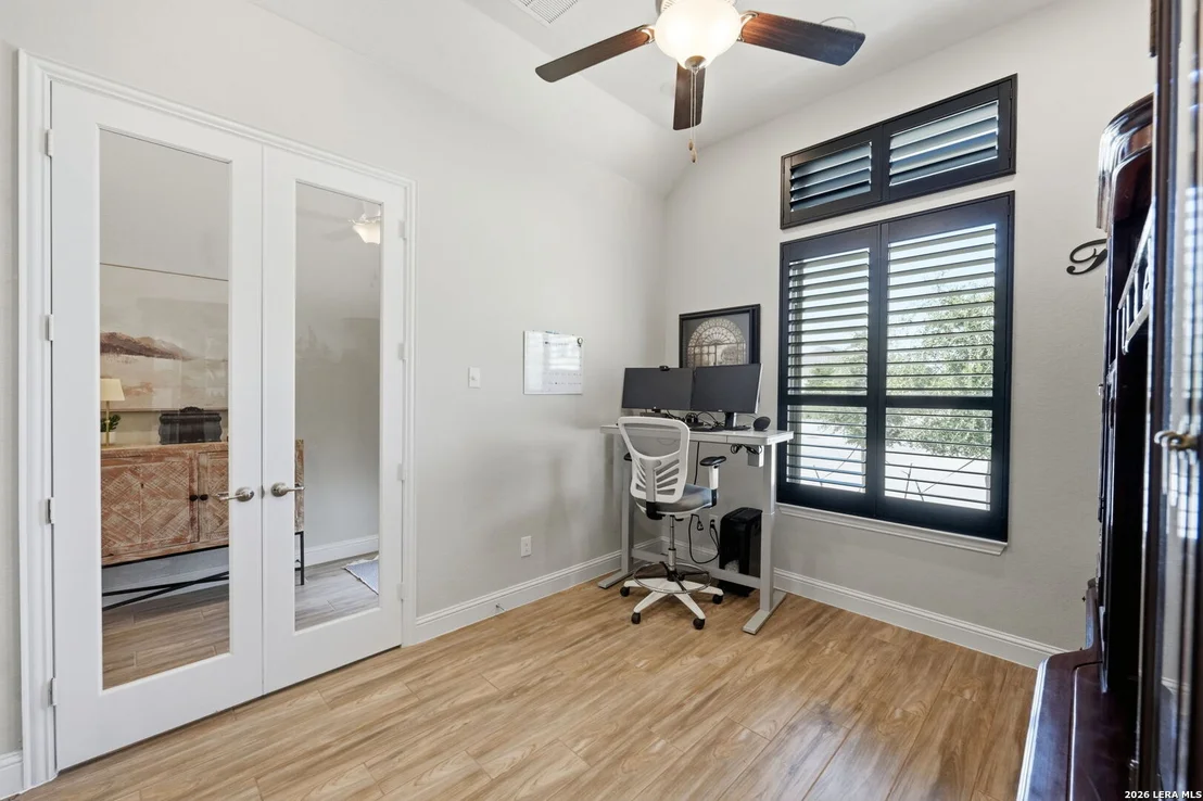 Photo of 530 POND BLF