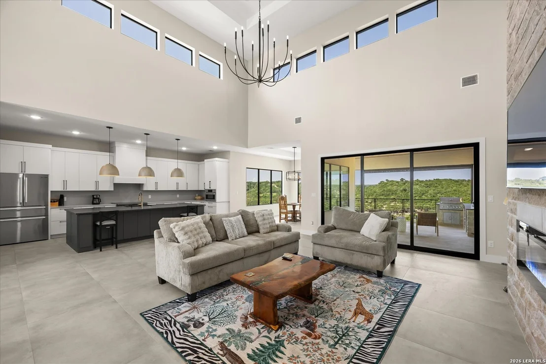 Photo of 330 PRESTON TRL