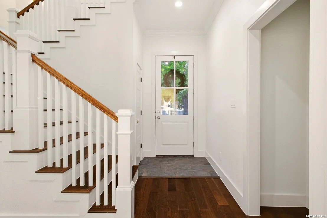 Photo of 301 OGDEN LN