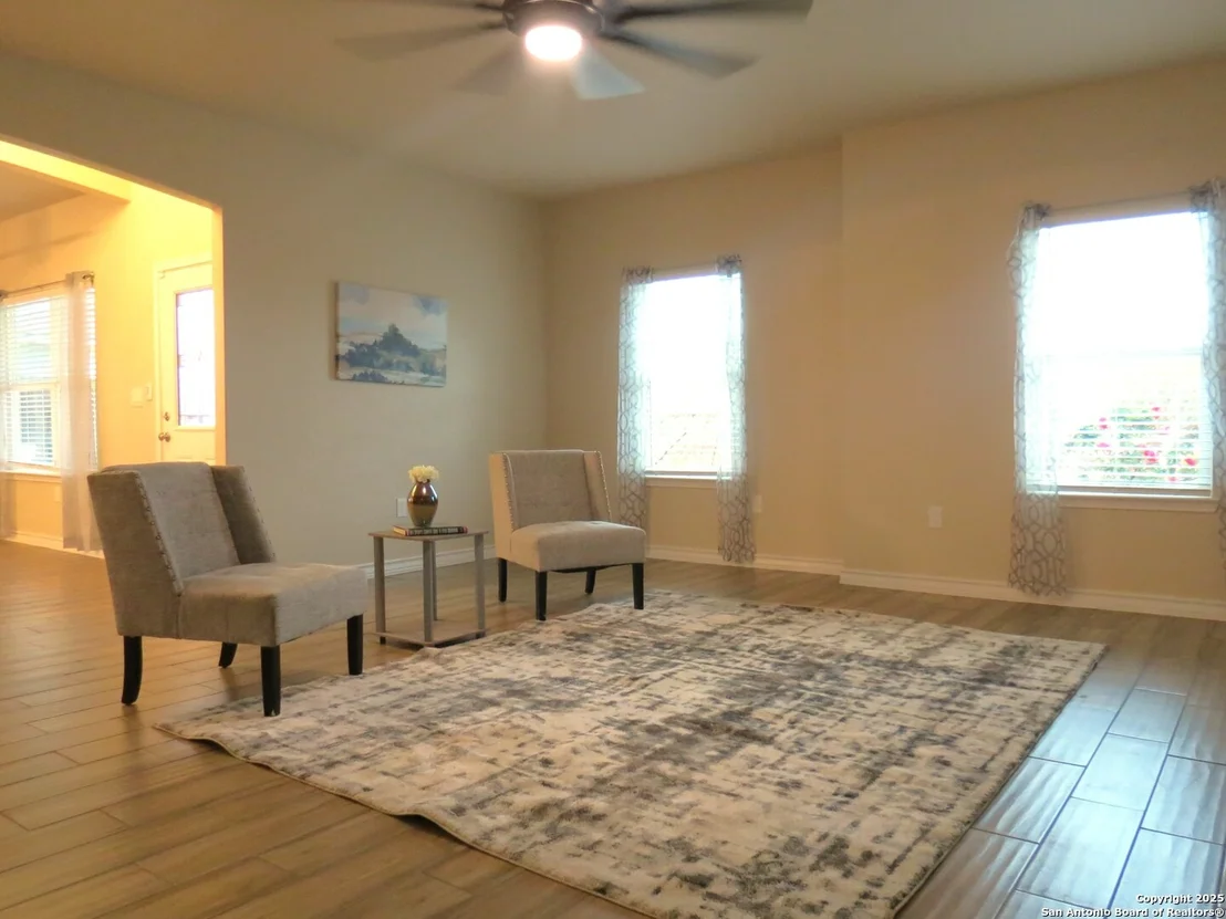 Photo of 740 Crestview