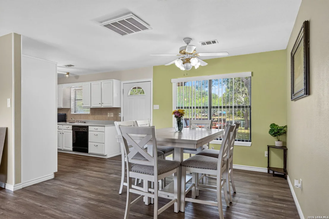 Photo of 325 WENDY LN