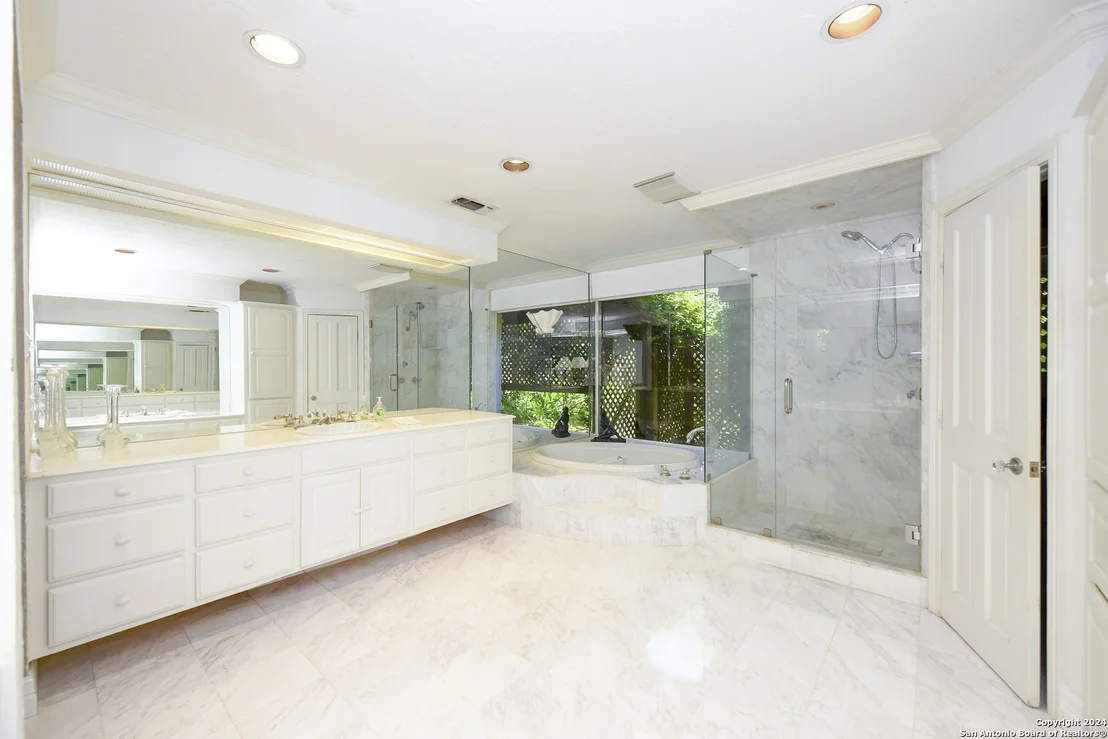 Photo of 320 MUSTANG CIR