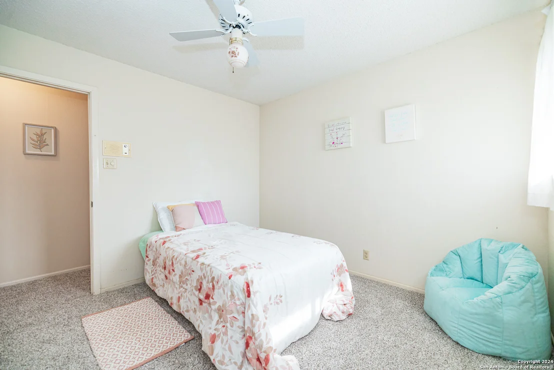 Photo of 6018 GRAND Point