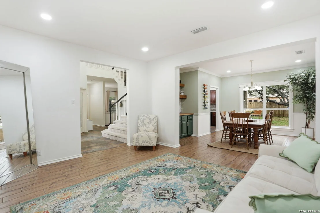 Photo of 21139 Simi Valley Dr