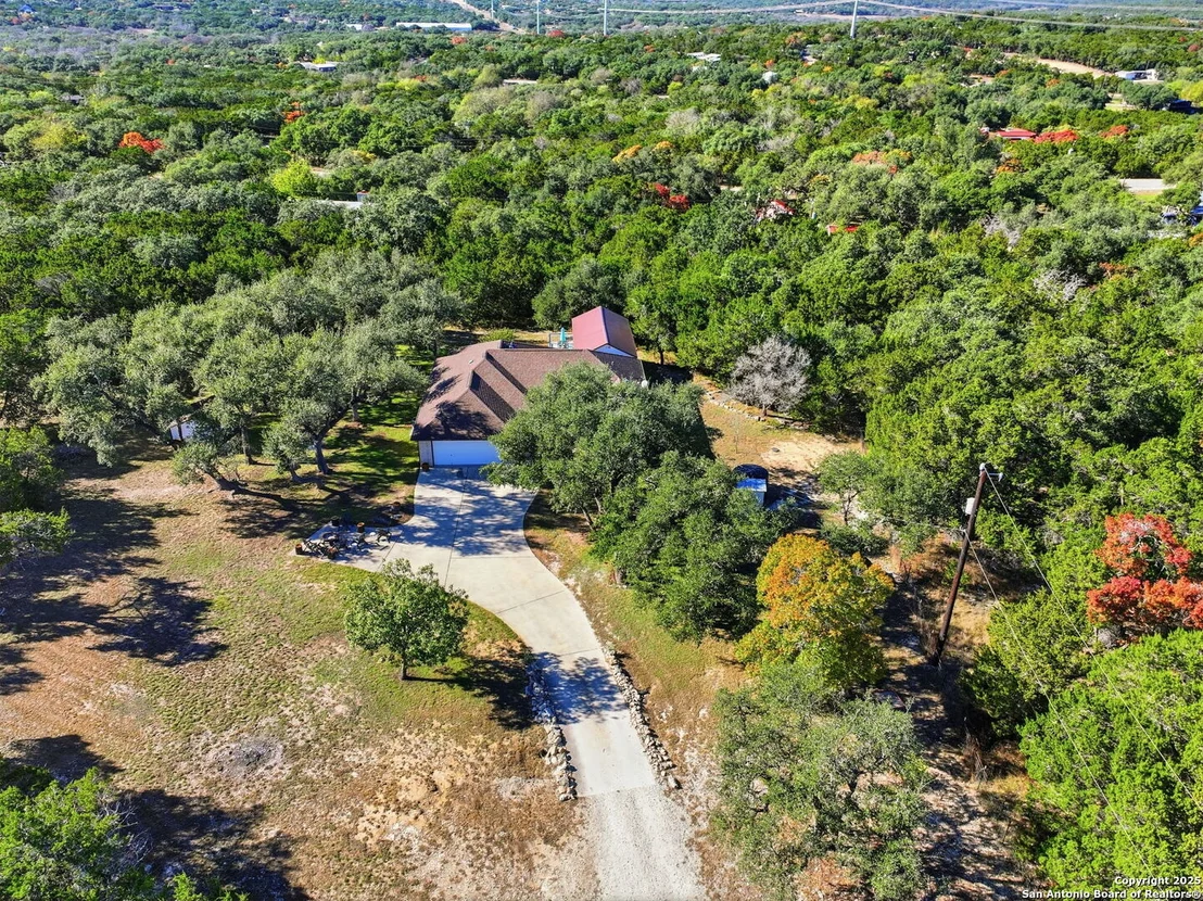Photo of 2183 Hiline