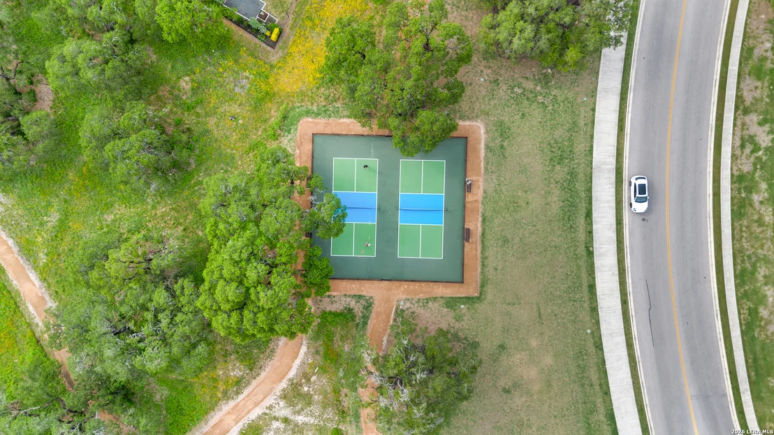 Photo of Unit 4 at 154 KIMBLE CREEK LOOP