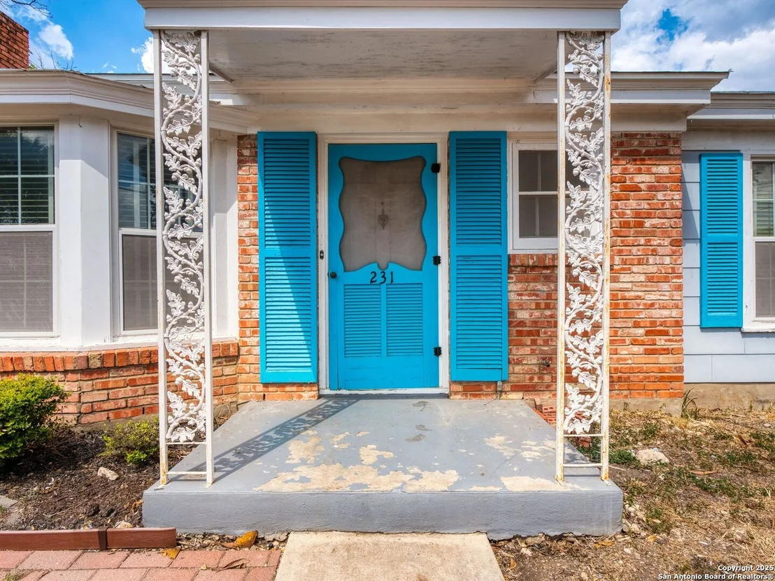 Photo of 231 Middlebury