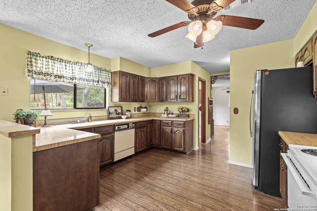 Photo of 11301 BEVERLY HILLS DR
