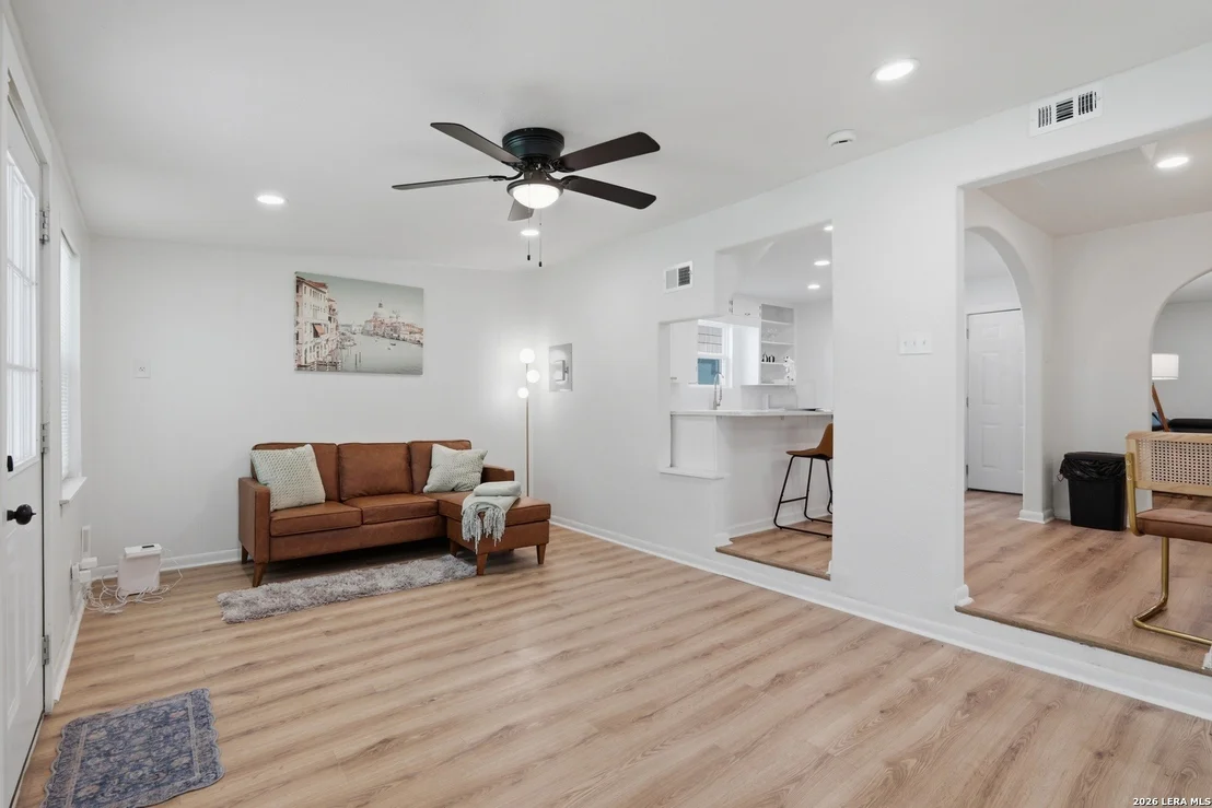 Photo of 414 Clower