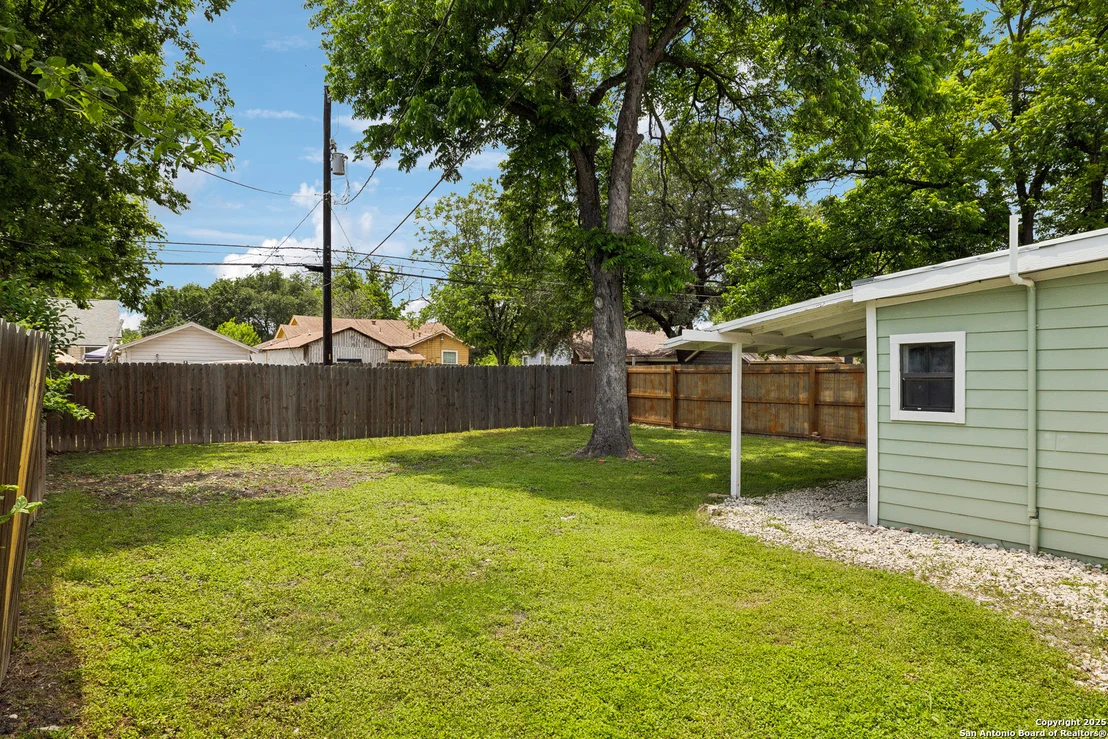 Photo of 630 Lovera