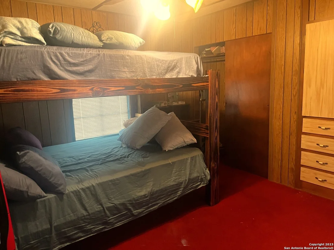 Photo of 407 River St