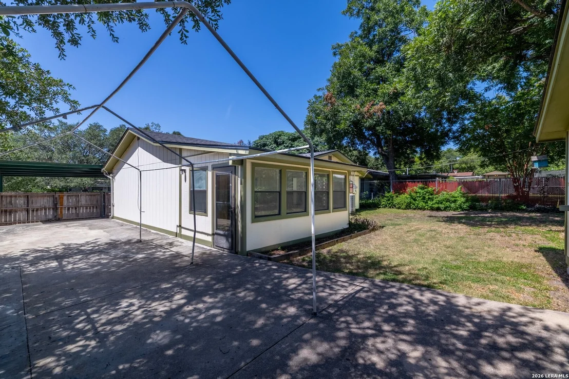 Photo of 555 Dawnview