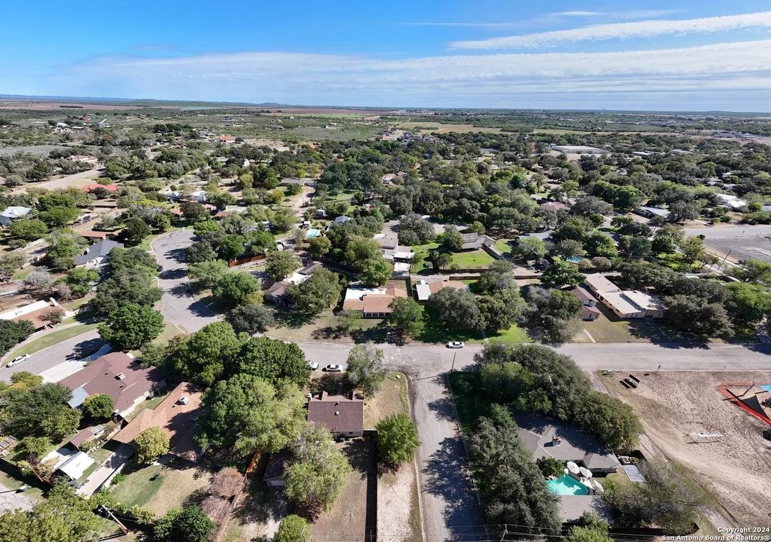 Photo of 5 DONNA DR