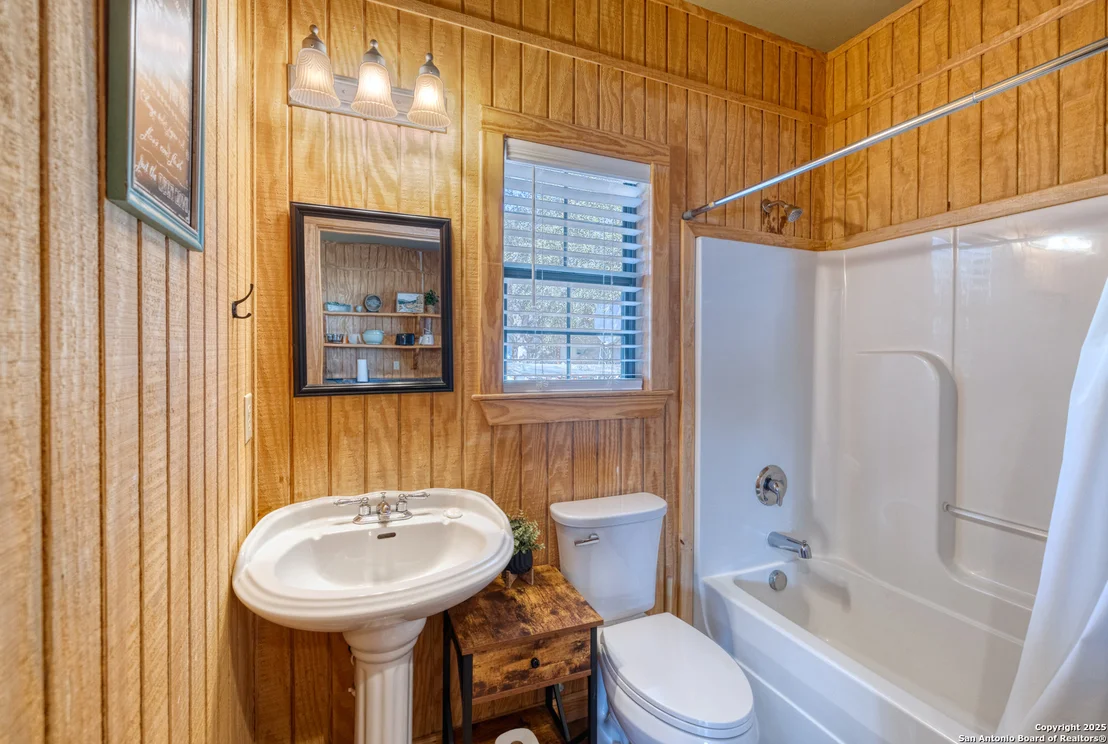 Photo of 1546 CR 348 (RIVER RD)