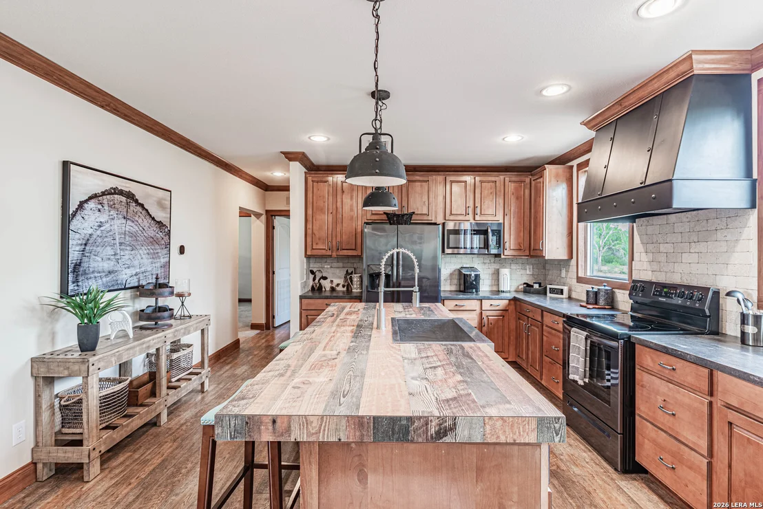 Photo of 819 County Road 356