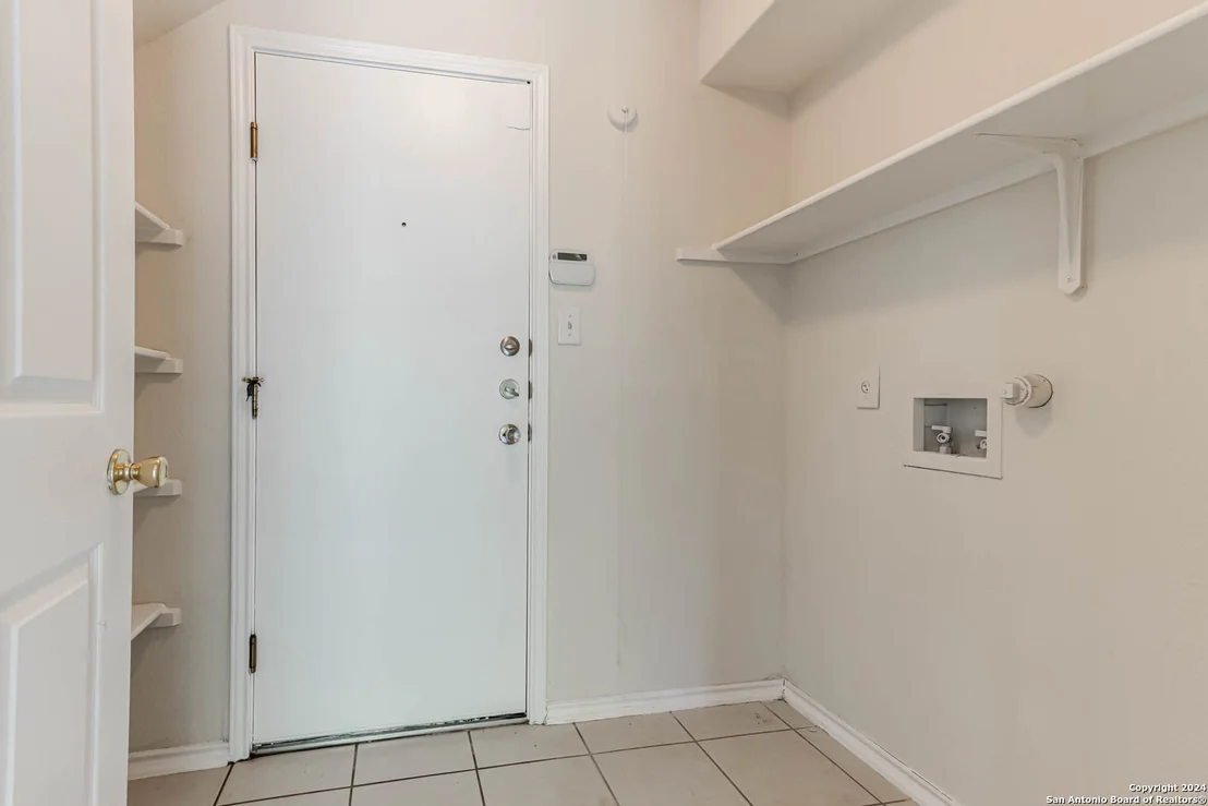 Photo of 1039 DAFFODIL WAY