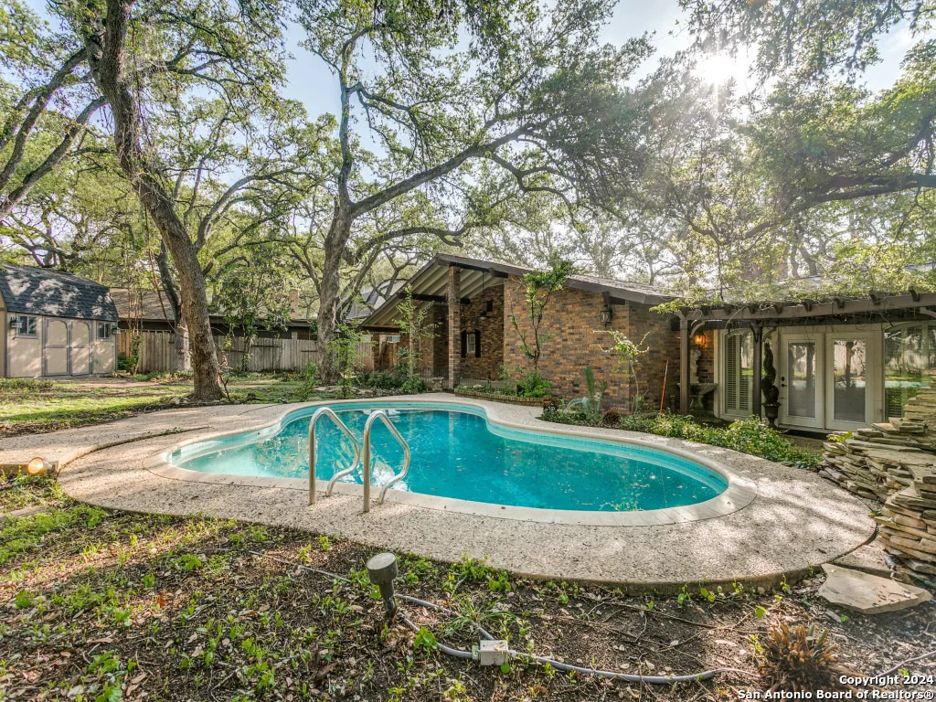 Photo of 10111 iron oak