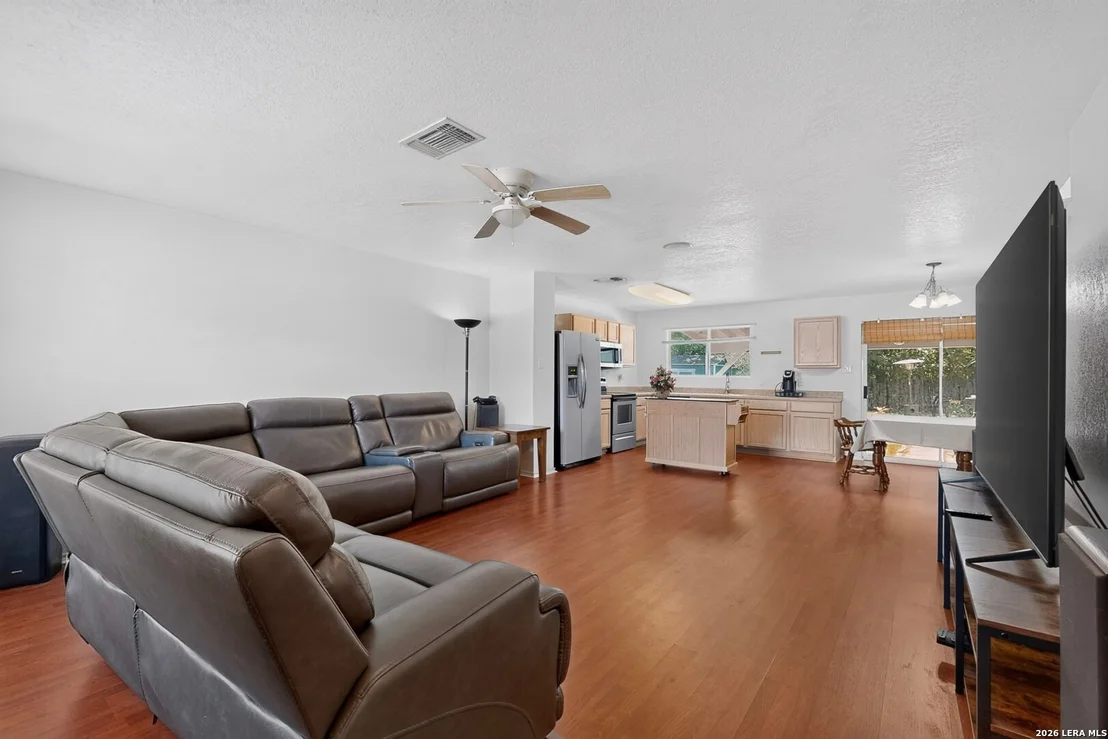 Photo of 633 NORTHGAP DR