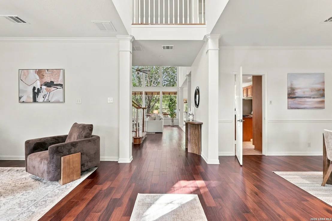Photo of 18619 Rogers Pl