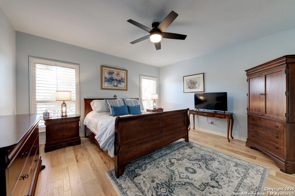 Photo of 2390 FRONTIER