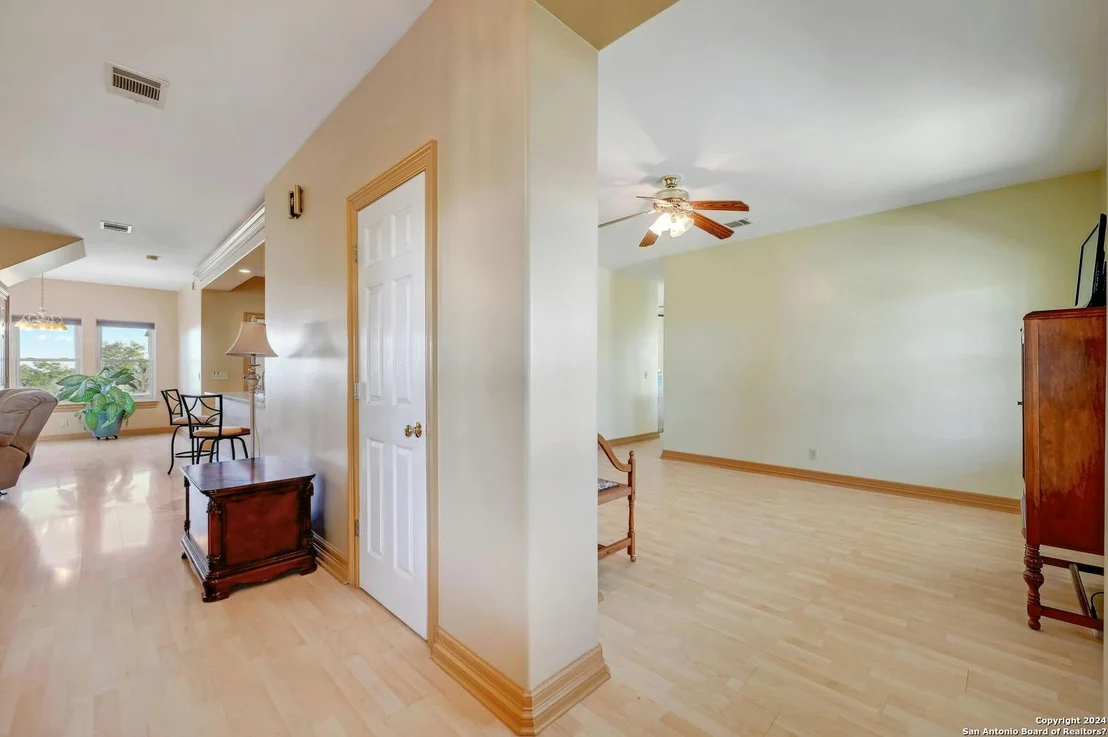 Photo of 1061 Cascade Trail