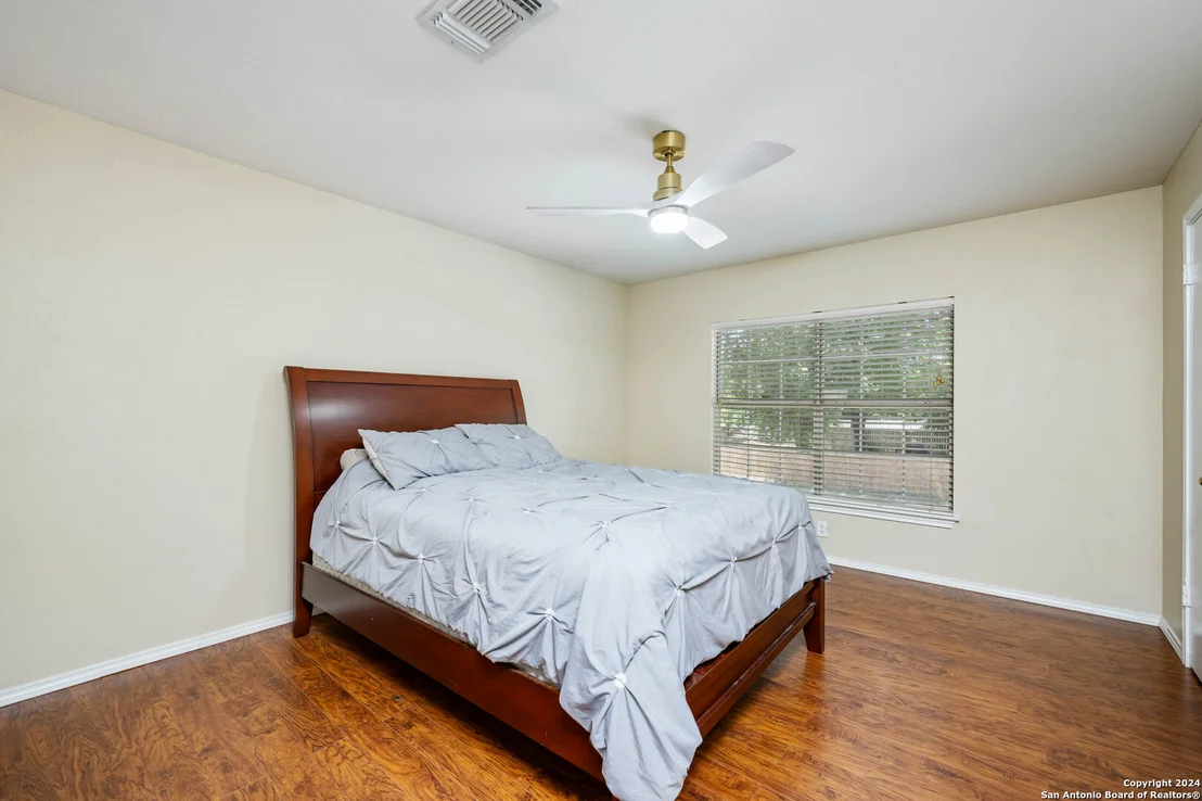 Photo of 13667 Bridgeview