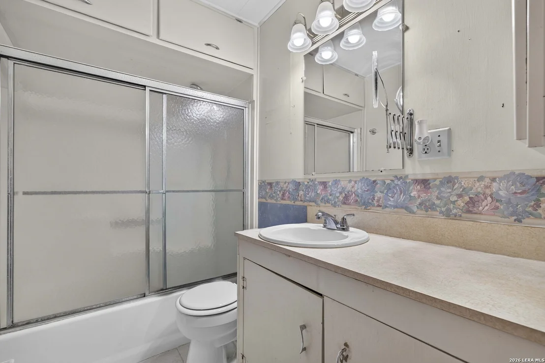 Photo of 555 Dawnview