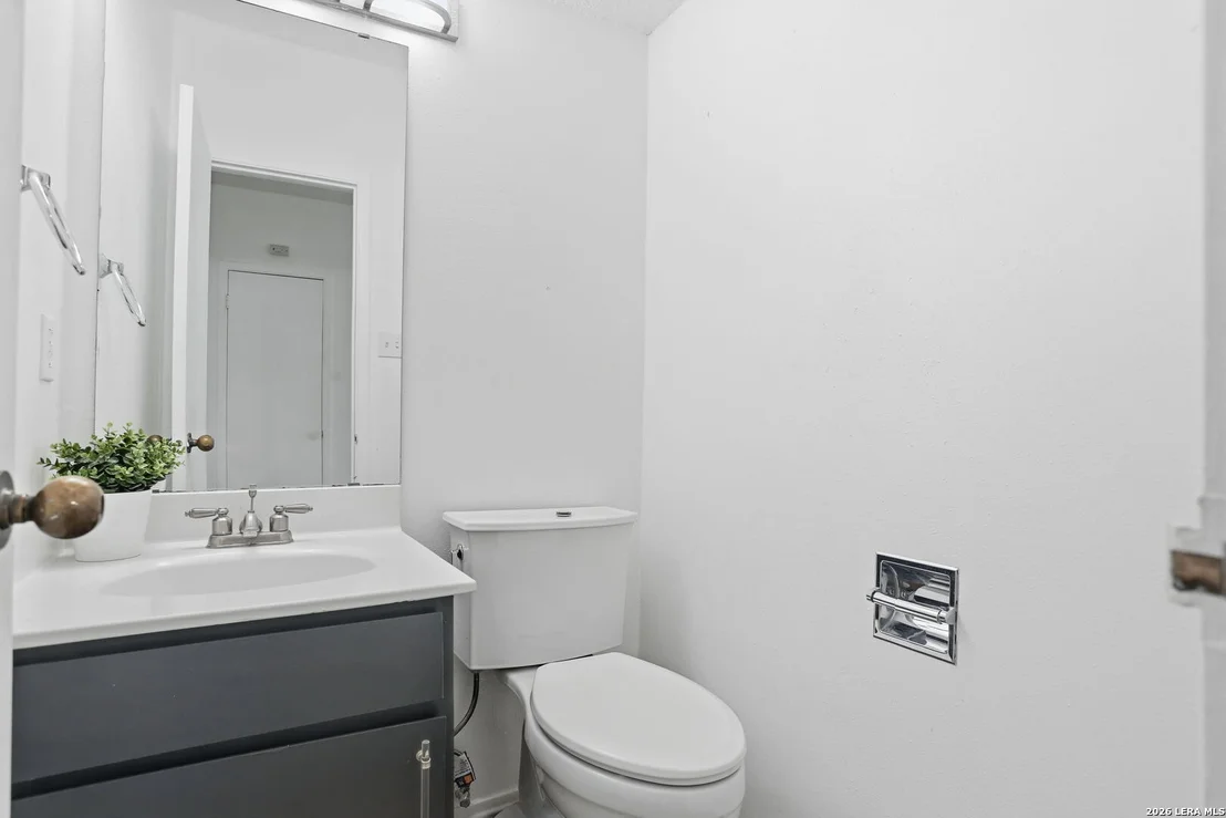 Photo of 8112 Scottshill