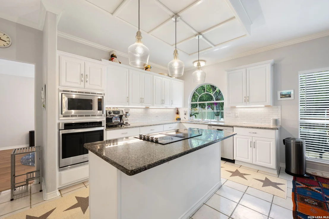 Photo of 15015 OAK BRIAR
