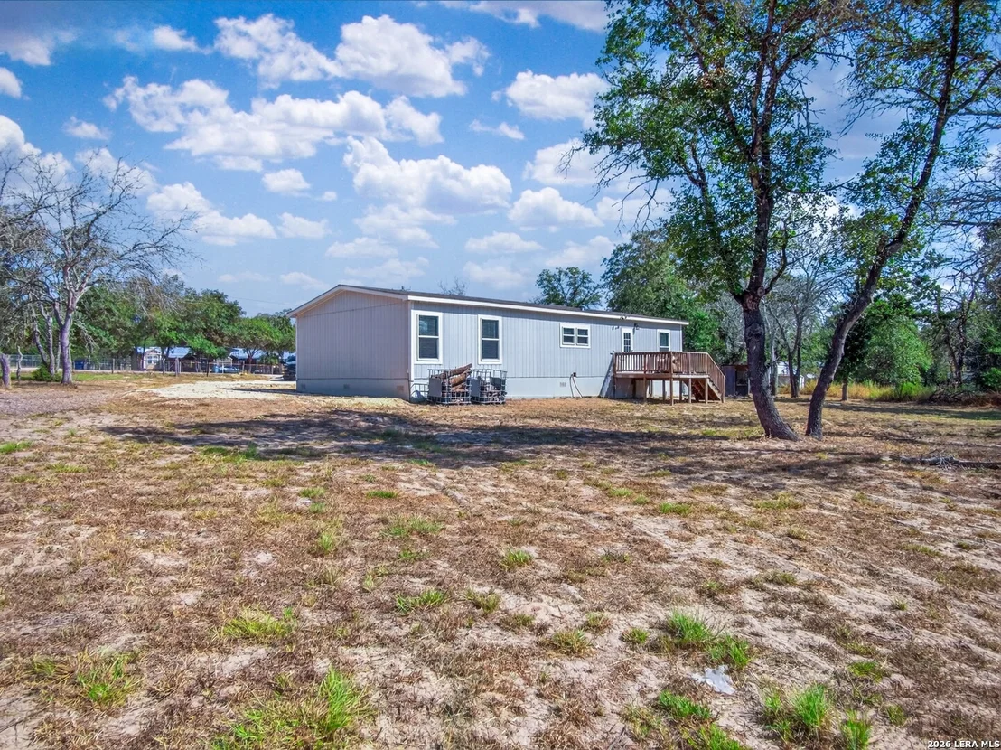 Photo of 209 Sandy Oaks Dr