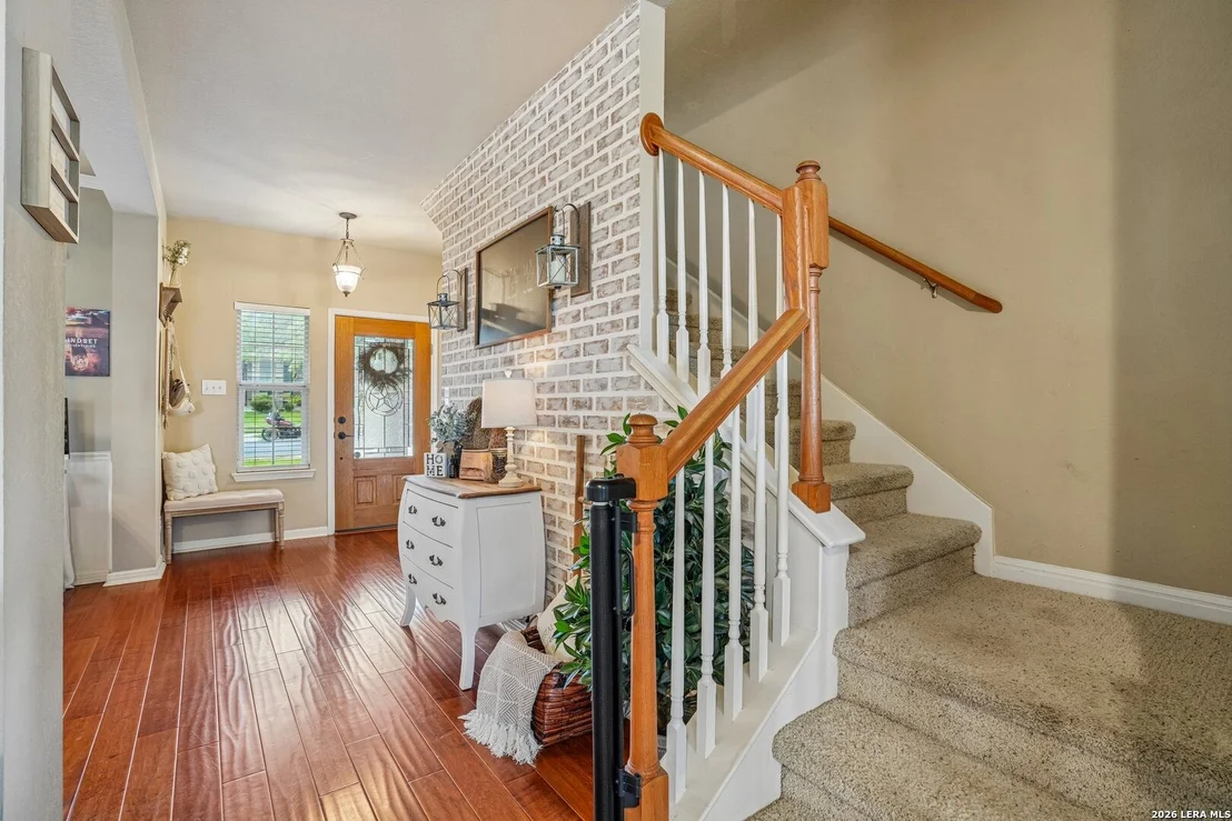 Photo of 990 OAK PARK