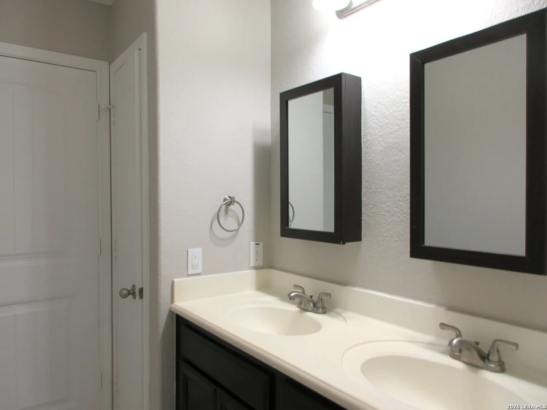 Photo of 261 PRAIRIE VIS