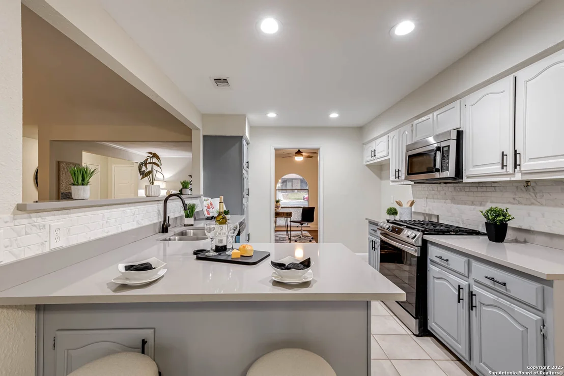 Photo of 7723 Crooked Brook