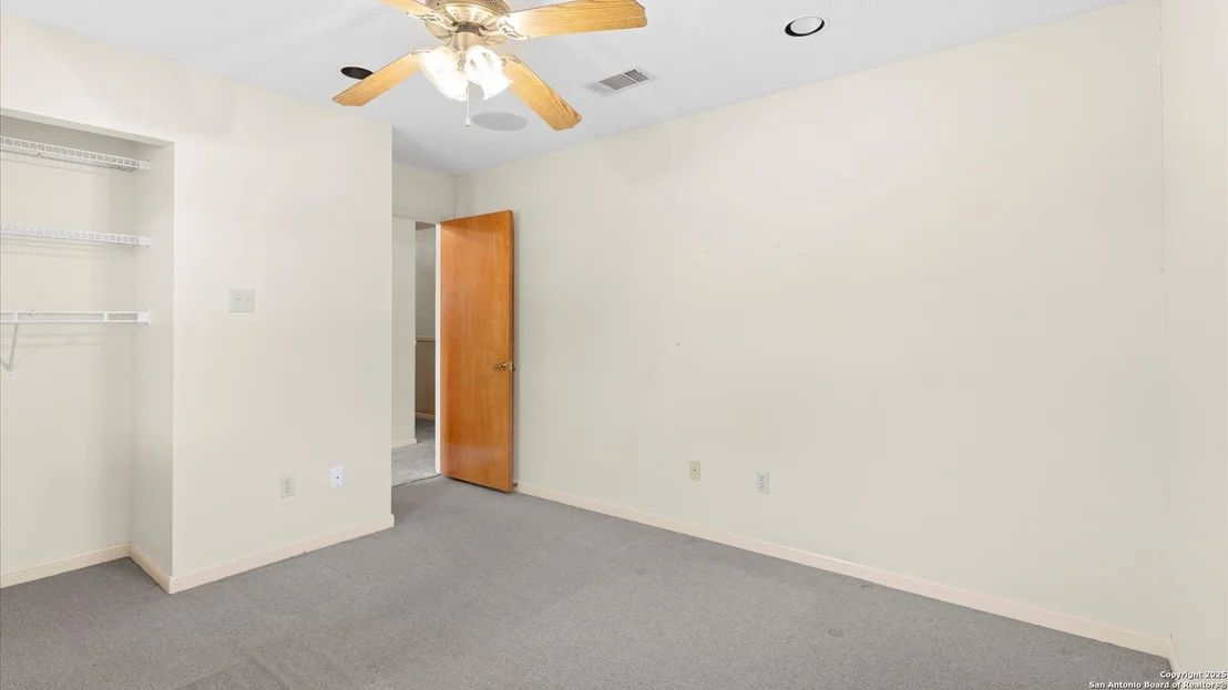 Photo of 927 Earl