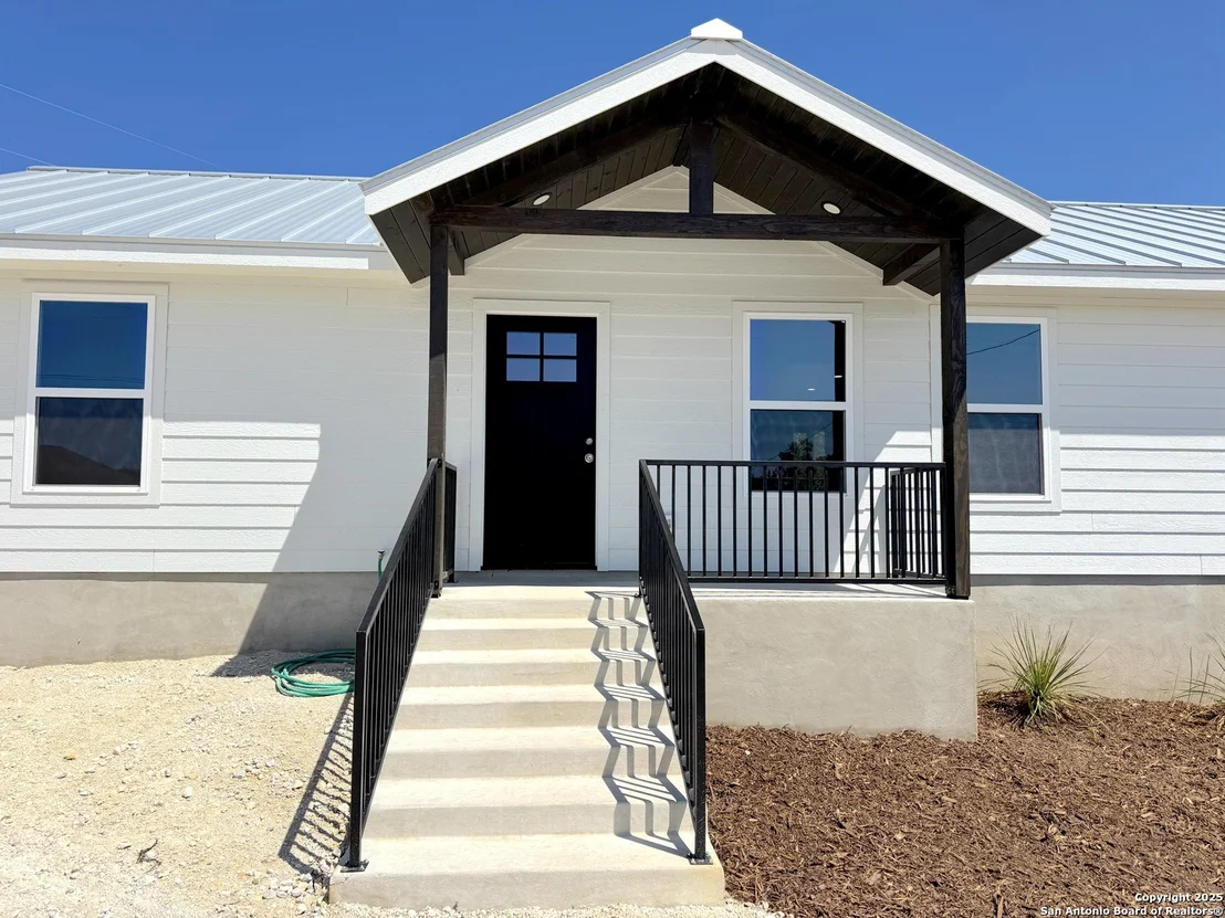 Photo of 1135 Southline